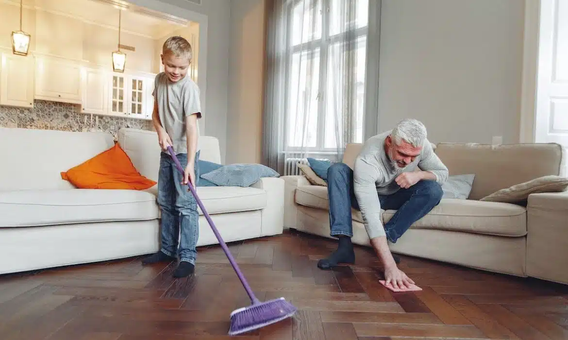 Les indispensables à prévoir pour un déménagement réussi : découvrez les services complémentaires essentiels au nettoyage de votre ancien logement et au stockage temporaire