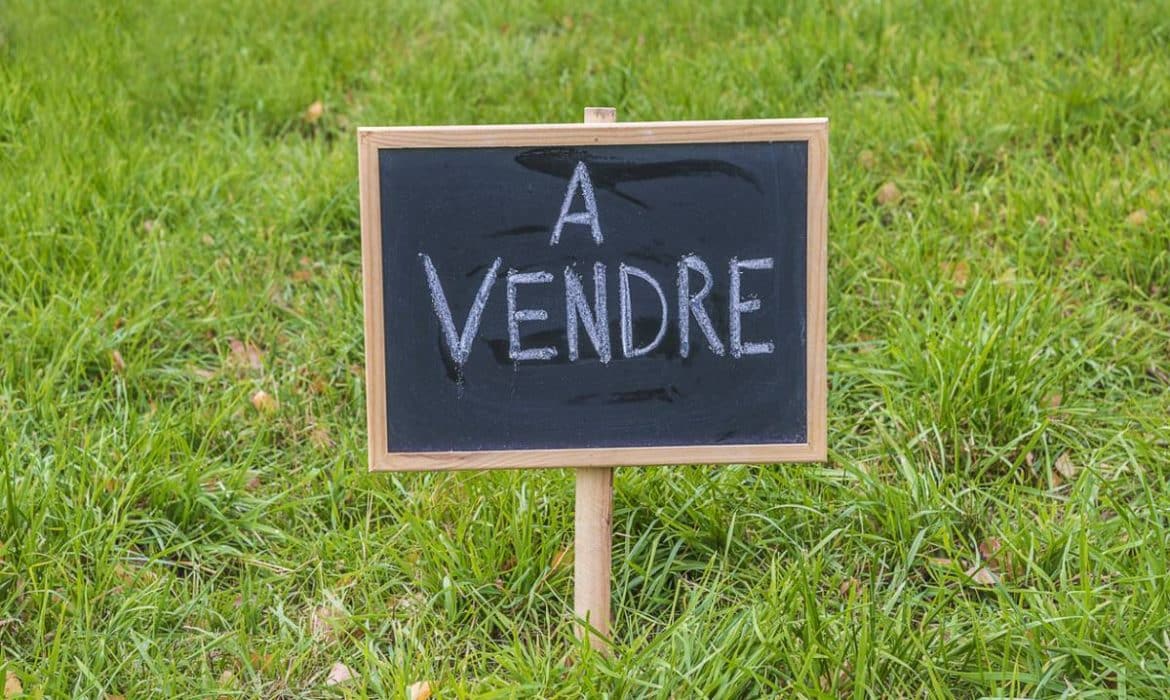 Les démarches obligatoires pour la vente d’un terrain en zone à risques